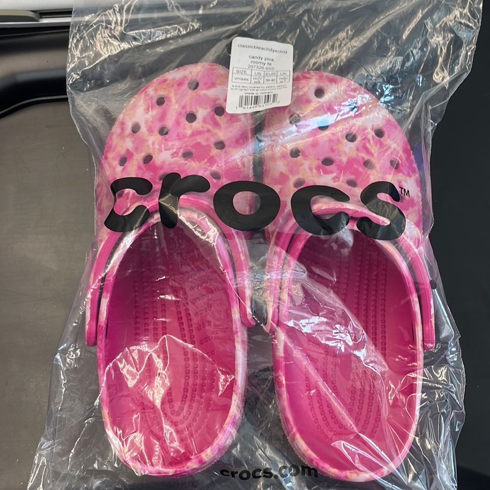 Crocs women size 9